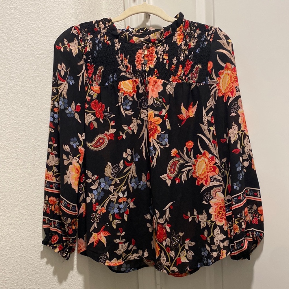 Ann Taylor Loft Great blouse used but in great condition flowy and comfortable